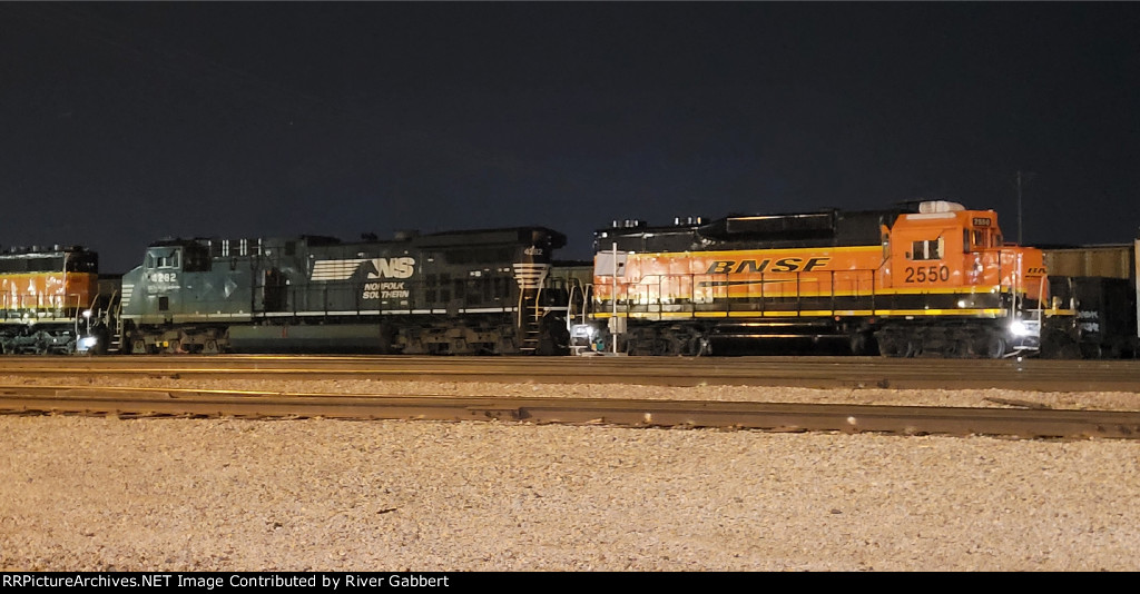 BNSF 2550